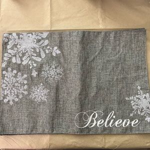 Winter wonder “Believe” shimmer placements